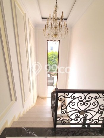 Jual Rumah Luas Elegan Dengan View Eksklusif di Pondok Kelapa, Jakarta Timur Jual Rumah Luas Elegan Dengan View Eksklusif di Pondok Kelapa, Jakarta Timur