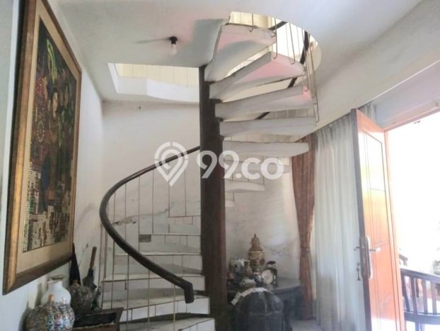 BEST OFFER! Rumah Untuk Investasi area Cikini, Luas 186m2m² Bangunan 200m2m² BEST OFFER! Rumah Untuk Investasi area Cikini, Luas 186m2m² Bangunan 200m2m²