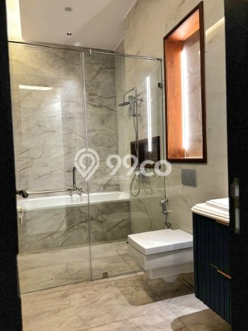 For Sale! Luxury House LT 176m2 Desain Elegan di Pondok Kelapa For Sale! Luxury House LT 176m2 Desain Elegan di Pondok Kelapa