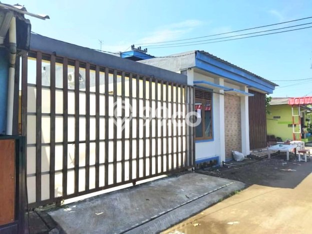 Dijual Cepat Rumah Bagus Siap Huni LB 156m2 di Karawang Barat, Karawang Dijual Cepat Rumah Bagus Siap Huni LB 156m2 di Karawang Barat, Karawang