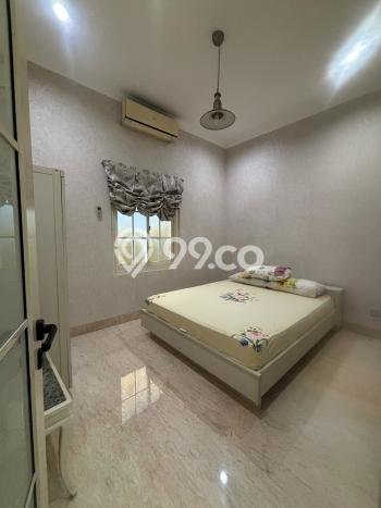 Disewakan! Rumah 4 Kamar Tidur &
4 Kamar Mandi di Lippo Karawaci, Tangerang Disewakan! Rumah 4 Kamar Tidur &
4 Kamar Mandi di Lippo Karawaci, Tangerang