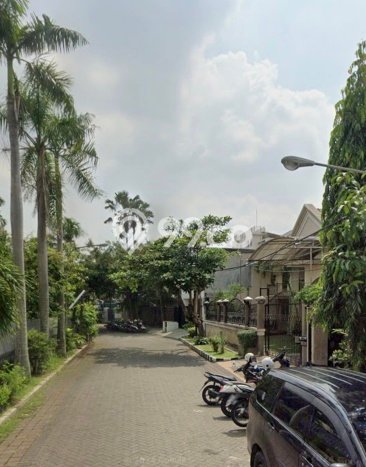 Jual Rumah Luas Elegan Dengan View Eksklusif di Pakis, Surabaya Jual Rumah Luas Elegan Dengan View Eksklusif di Pakis, Surabaya