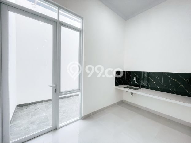 Ruko Strategis di Pondok Ungu, Luas 100m², Area Bisnis Ruko Strategis di Pondok Ungu, Luas 100m², Area Bisnis