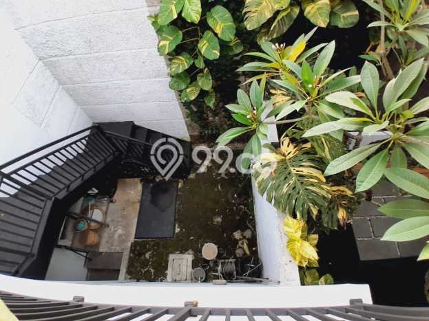 PRIME AREA! Rumah kawasan , 4 KM, Lingkungan Elite, Luas 198m2m² Bangunan 330m2m² PRIME AREA! Rumah kawasan , 4 KM, Lingkungan Elite, Luas 198m2m² Bangunan 330m2m²