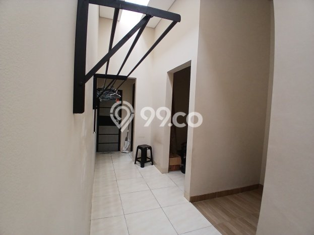 UNIT LANGKA! Rumah di Lebak Bulus, 3 KT, Pemandangan Indah, Luas 250m² Bangunan 200m² UNIT LANGKA! Rumah di Lebak Bulus, 3 KT, Pemandangan Indah, Luas 250m² Bangunan 200m²
