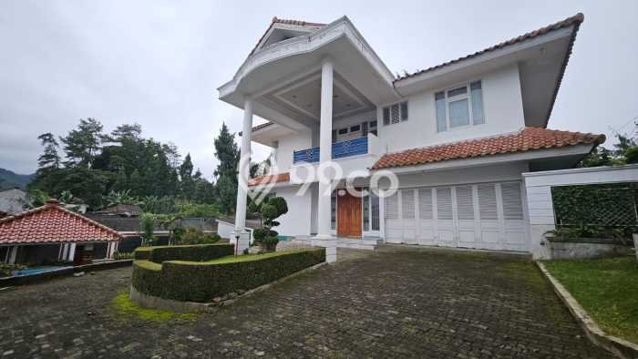 Tempat Ideal! Vila Kawasan Cisarua, Ukuran 1125m2m², Kondisi Prima Tempat Ideal! Vila Kawasan Cisarua, Ukuran 1125m2m², Kondisi Prima
