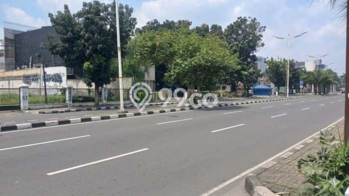 Gudang untuk Disewa di Pusat Jakarta Selatan Luas Bangunan 141m2 Gudang untuk Disewa di Pusat Jakarta Selatan Luas Bangunan 141m2