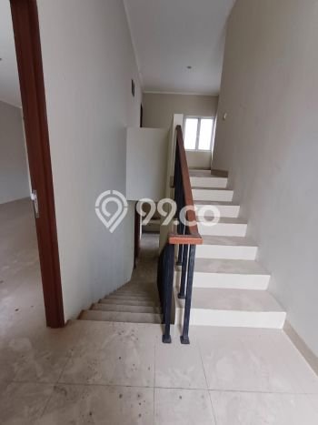 Jual Rumah Luas Elegan Dengan View Eksklusif di Modernland, Tangerang Jual Rumah Luas Elegan Dengan View Eksklusif di Modernland, Tangerang