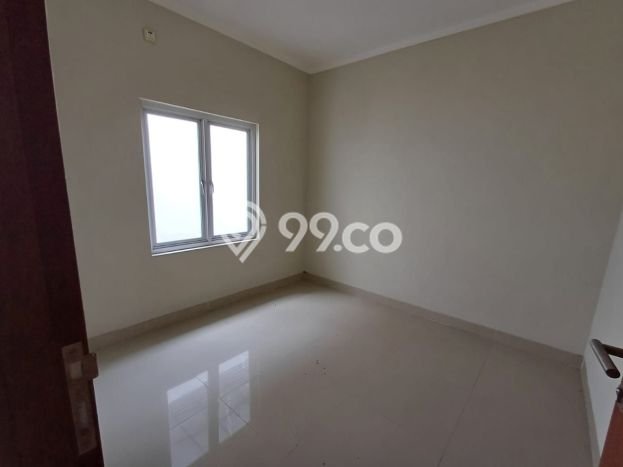 Jual Rumah Luas Elegan Dengan View Eksklusif di Modernland, Tangerang Jual Rumah Luas Elegan Dengan View Eksklusif di Modernland, Tangerang