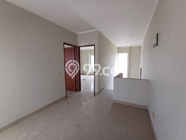 Jual Rumah Luas Elegan Dengan View Eksklusif di Modernland, Tangerang Jual Rumah Luas Elegan Dengan View Eksklusif di Modernland, Tangerang
