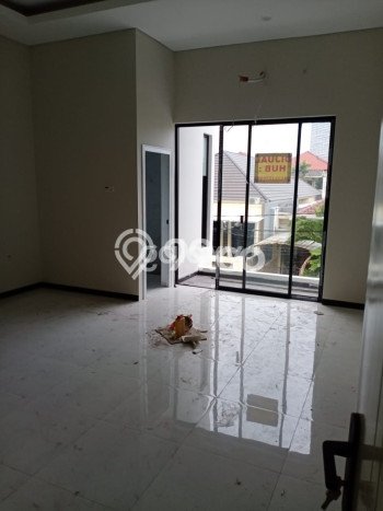 Rumah Asri area Mulyorejo, Surabaya, LT 100m2m² Bangunan 150m2m² Rumah Asri area Mulyorejo, Surabaya, LT 100m2m² Bangunan 150m2m²