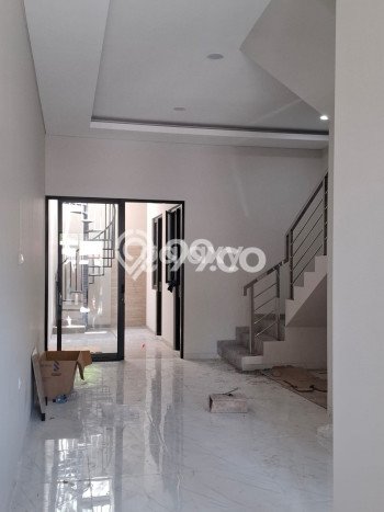Rumah Mewah LT 90m2m² / LB 145m2m² di Kawasan Asri Rungkut, Surabaya Rumah Mewah LT 90m2m² / LB 145m2m² di Kawasan Asri Rungkut, Surabaya
