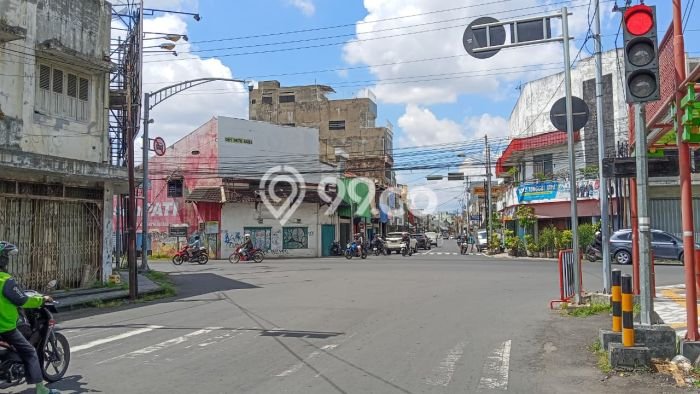 Ruko disewakan lokasi strategis Jebres Solo 400m2 Ruko disewakan lokasi strategis Jebres Solo 400m2