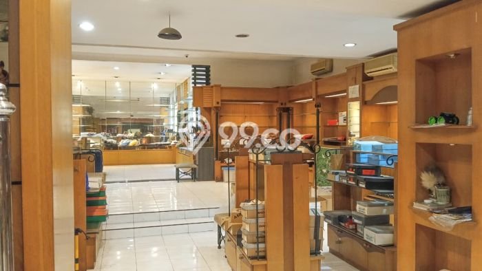Ruko disewakan lokasi strategis Jebres Solo 400m2 Ruko disewakan lokasi strategis Jebres Solo 400m2