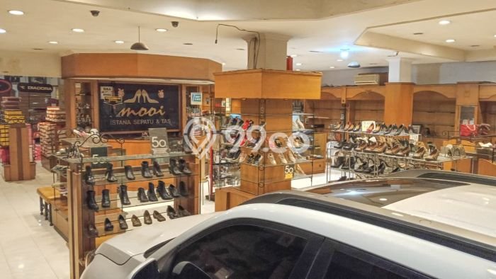 Ruko disewakan lokasi strategis Jebres Solo 400m2 Ruko disewakan lokasi strategis Jebres Solo 400m2
