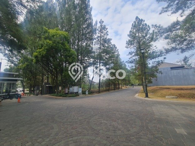 Dijual Tanah di , Luas 660m2m², Akses Strategis Dijual Tanah di , Luas 660m2m², Akses Strategis