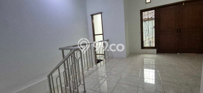 Rumah Modern Cantik 3 Kamar Bisa Langsung Pindah di Babakan Ciparay Rumah Modern Cantik 3 Kamar Bisa Langsung Pindah di Babakan Ciparay