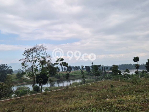 Tanah Lokasi Strategis di , Luas 442m2m², Akses ke Fasilitas, Lingkungan Nyaman Tanah Lokasi Strategis di , Luas 442m2m², Akses ke Fasilitas, Lingkungan Nyaman