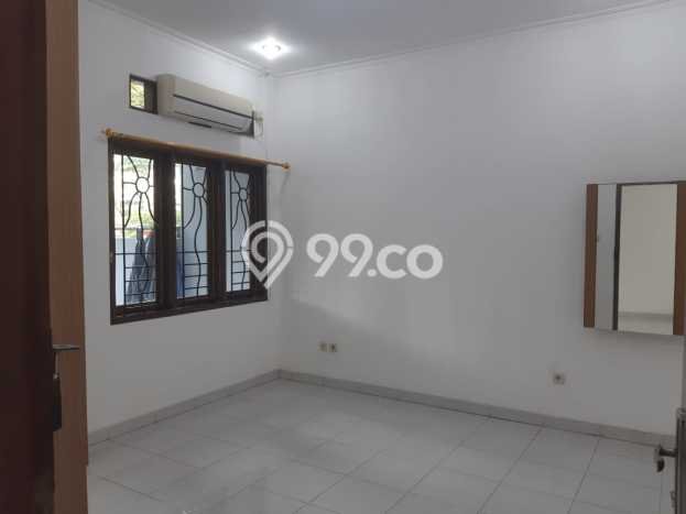 Sewa Rumah Murah di Taman Kopo Indah Bandung dengan 2 KT Sewa Rumah Murah di Taman Kopo Indah Bandung dengan 2 KT