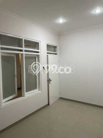 Dijual Hunian Rumah Terawat 6 KT di Taman Holis Indah, Bandung Dijual Hunian Rumah Terawat 6 KT di Taman Holis Indah, Bandung
