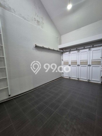 Kesempatan Investasi Rumah Terawat di Kawasan , Bandung Kesempatan Investasi Rumah Terawat di Kawasan , Bandung
