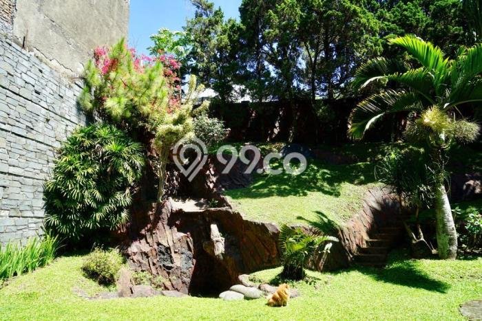 For Sale! Luxury House LT 705m2 Desain Elegan di Pasteur For Sale! Luxury House LT 705m2 Desain Elegan di Pasteur