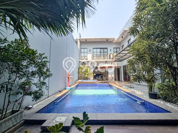 Rumah Eksklusif Dijual LT 478m2 di Cilandak, Jakarta Selatan Rumah Eksklusif Dijual LT 478m2 di Cilandak, Jakarta Selatan