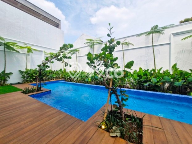For Sale! Premium House LT 515m2 Desain Elegan di Kemang For Sale! Premium House LT 515m2 Desain Elegan di Kemang