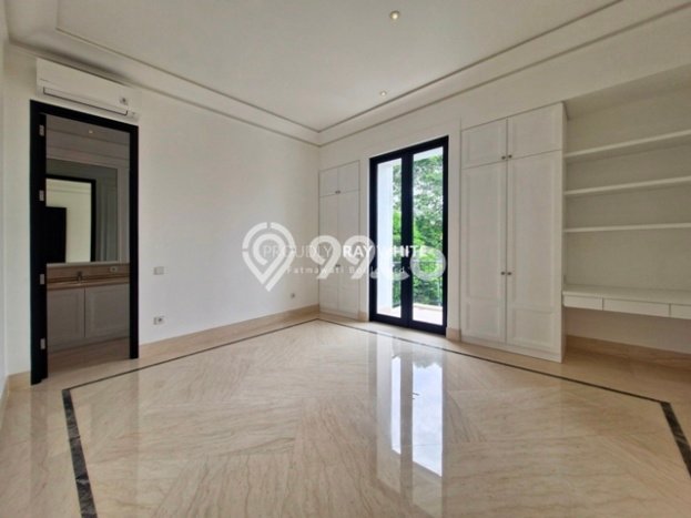 For Sale! Premium House LT 515m2 Desain Elegan di Kemang For Sale! Premium House LT 515m2 Desain Elegan di Kemang