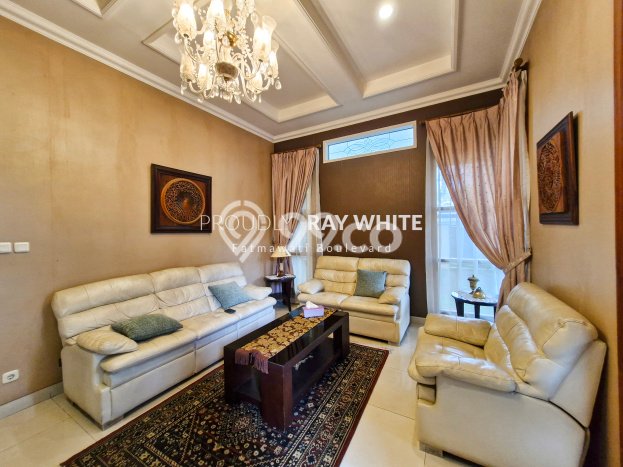 Dijual Rumah Mewah Exclusive di Cilandak, Jakarta Selatan Dijual Rumah Mewah Exclusive di Cilandak, Jakarta Selatan