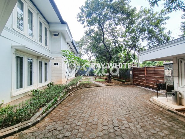 Siap Huni Hunian Elit 3 Kamar di Cilandak Dekat ke Mana Saja Siap Huni Hunian Elit 3 Kamar di Cilandak Dekat ke Mana Saja