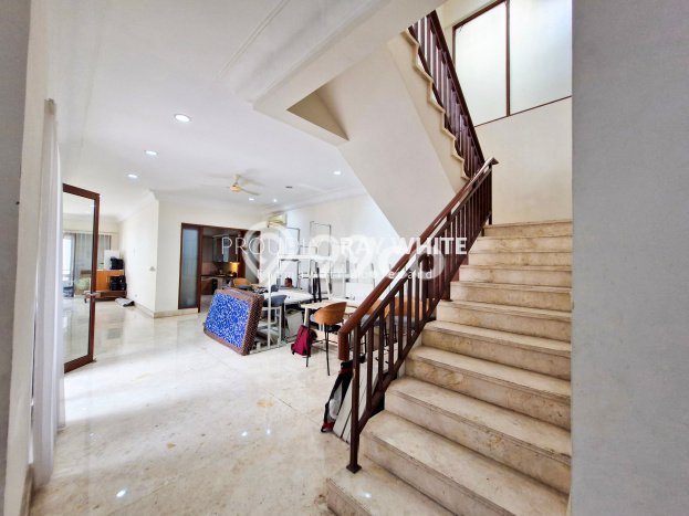 Hunian Eksklusif Dijual LT 1084m2 di Cilandak, Jakarta Selatan Hunian Eksklusif Dijual LT 1084m2 di Cilandak, Jakarta Selatan