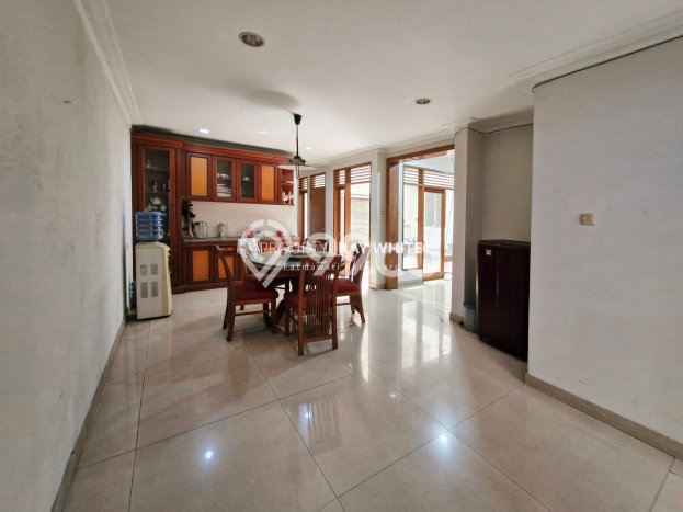 Dijual Rumah Mewah Exclusive di Kebayoran Baru, Jakarta Selatan Dijual Rumah Mewah Exclusive di Kebayoran Baru, Jakarta Selatan