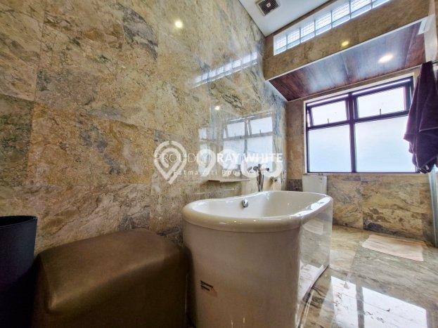 Rumah Elit Modern Siap Huni di Kemang Jakarta Selatan Rumah Elit Modern Siap Huni di Kemang Jakarta Selatan