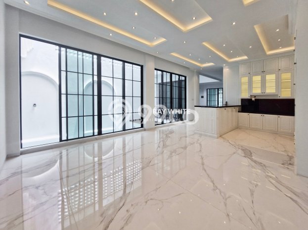 Dijual Rumah Elit Exclusive di Cilandak, Jakarta Selatan Dijual Rumah Elit Exclusive di Cilandak, Jakarta Selatan