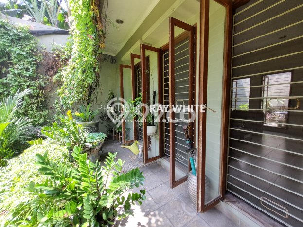 Siap Huni Rumah Mewah 6 Kamar di Cilandak Dekat ke Mana Pun Siap Huni Rumah Mewah 6 Kamar di Cilandak Dekat ke Mana Pun