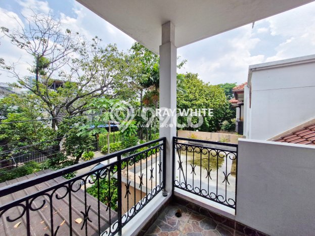 Dijual Rumah Mewah Exclusive di Cilandak, Jakarta Selatan Dijual Rumah Mewah Exclusive di Cilandak, Jakarta Selatan