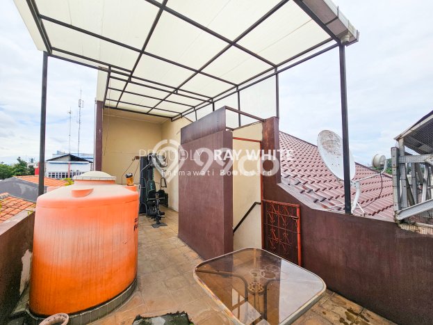 For Sale! Premium House LT 321m2 Desain Modern di Jati Padang For Sale! Premium House LT 321m2 Desain Modern di Jati Padang