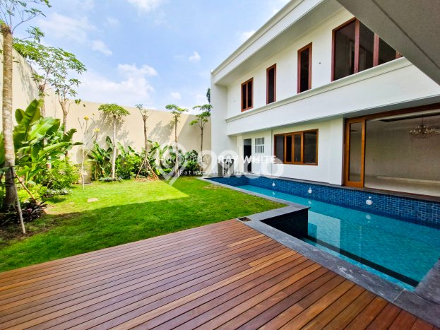 SPECIAL OFFER! Bisa KPR Rumah Modern lokasi Kemang, Jakarta Selatan, LT 517m² Bangunan 760m² SPECIAL OFFER! Bisa KPR Rumah Modern lokasi Kemang, Jakarta Selatan, LT 517m² Bangunan 760m²
