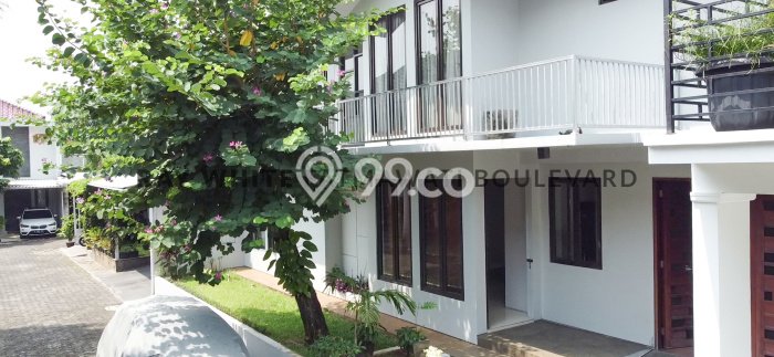 Rumah di Cilandak, 4 KM, Akses Mudah Pusat Kota, LT 183m² Bangunan 275m² Rumah di Cilandak, 4 KM, Akses Mudah Pusat Kota, LT 183m² Bangunan 275m²