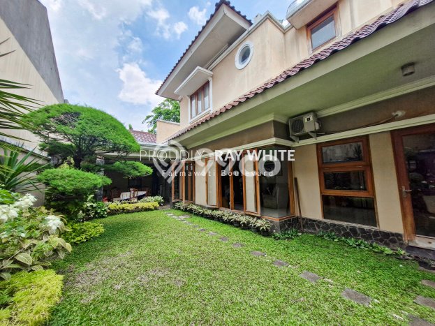 Dijual Rumah Mewah Exclusive di Cilandak, Jakarta Selatan Dijual Rumah Mewah Exclusive di Cilandak, Jakarta Selatan
