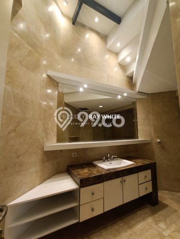 Hunian Minimalis Untuk Disewakan di Pondok Indah Jakarta Selatan 4 KT & 4 KM Hunian Minimalis Untuk Disewakan di Pondok Indah Jakarta Selatan 4 KT & 4 KM