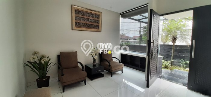 Rumah Elit Modern Siap Huni di Kemang Jakarta Selatan Rumah Elit Modern Siap Huni di Kemang Jakarta Selatan