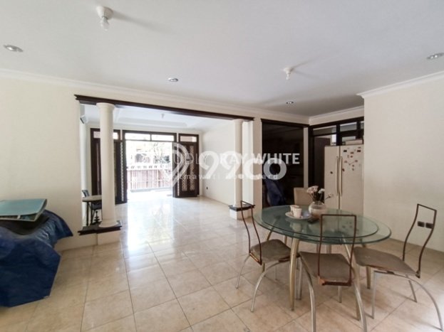 Rumah Elit Modern Siap Huni di Pondok Indah Jakarta Selatan Rumah Elit Modern Siap Huni di Pondok Indah Jakarta Selatan