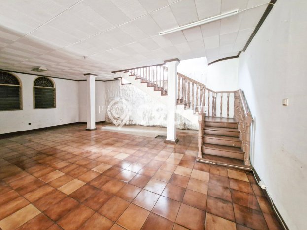 Rumah Mewah Siap Huni LT 361m2 di Kebayoran Baru, Jakarta Selatan Rumah Mewah Siap Huni LT 361m2 di Kebayoran Baru, Jakarta Selatan