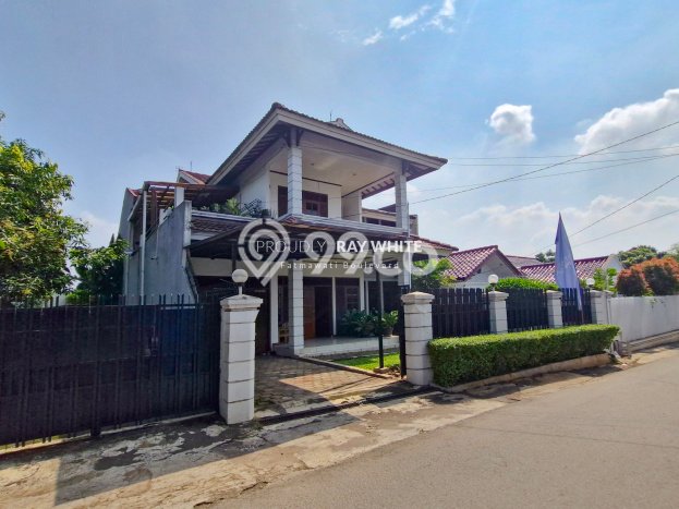 Siap Huni Rumah Mewah 4 Kamar di Ciputat Timur Dekat ke Mana Saja Siap Huni Rumah Mewah 4 Kamar di Ciputat Timur Dekat ke Mana Saja