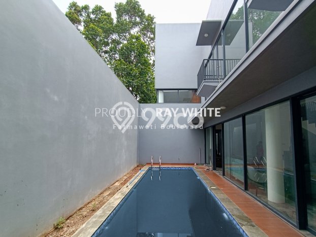 Siap Huni Rumah Mewah 5 Kamar di Cilandak Dekat ke Mana Saja Siap Huni Rumah Mewah 5 Kamar di Cilandak Dekat ke Mana Saja