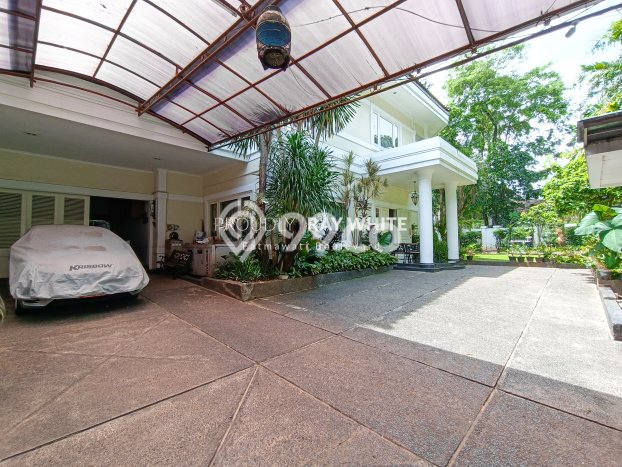 PREMIUM LIVING! Rumah di Kebayoran Baru, 4 KM, Area Berkembang, Luas 850m2m² LB 500m2m² PREMIUM LIVING! Rumah di Kebayoran Baru, 4 KM, Area Berkembang, Luas 850m2m² LB 500m2m²