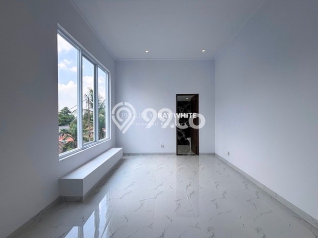 Rumah Elit Modern Tanpa Renovasi di Kemang Jakarta Selatan Rumah Elit Modern Tanpa Renovasi di Kemang Jakarta Selatan
