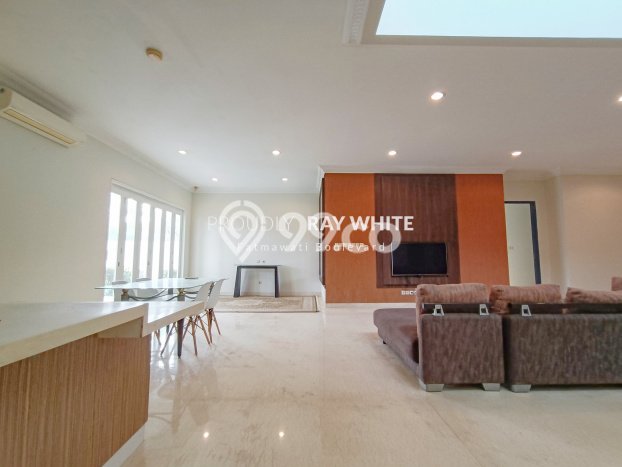 UNIT SPESIAL! Rumah area Cipete, 4 KM, Dekat Fasilitas, Luas 910m² LB 800m² UNIT SPESIAL! Rumah area Cipete, 4 KM, Dekat Fasilitas, Luas 910m² LB 800m²